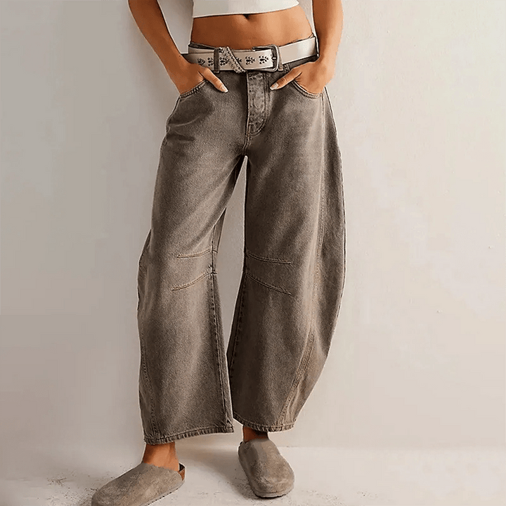 Damen Wide Leg Jeanshose mit weitem Bein für modischen Komfort den ganzen Tag.