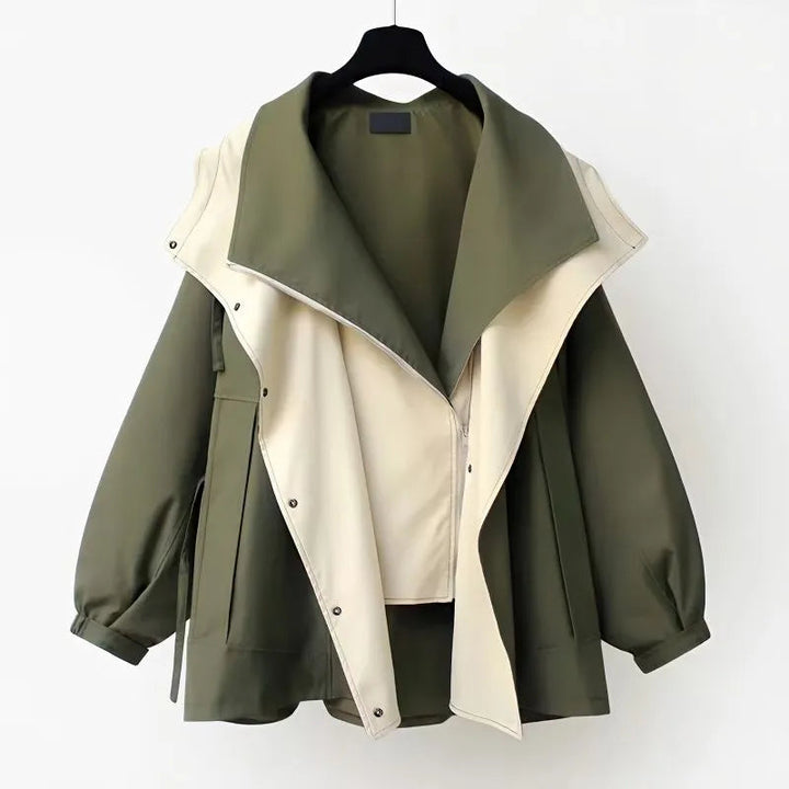 Weiße Damen Windbreaker-Jacke, winddicht und wasserdicht, mit Taillenzug für Outdoor & Freizeit.
