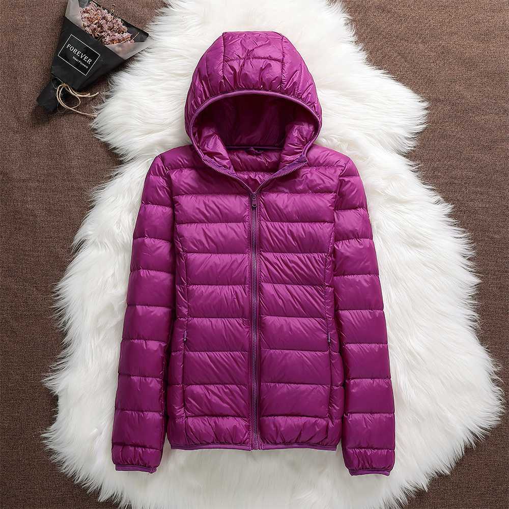Modische Damen Winter Steppjacke Jasmin mit Kapuze, warm & funktional für Alltag & Outdoor.