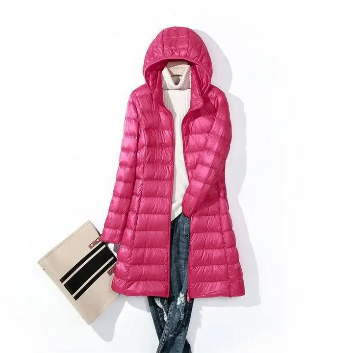 Moderner, langer Damen Wintermantel, gesteppter Kapuzenmantel. Schick und warm, perfekt für die kalte Jahreszeit.