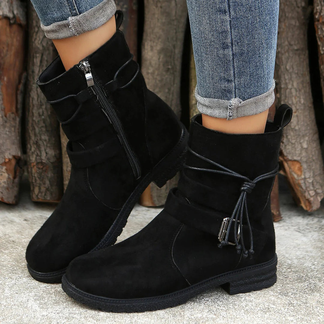 Stylische Damen Ankle Boots für den Winter, warm gefüttert und bequem, ideal für Freizeit & Casual Outfits.