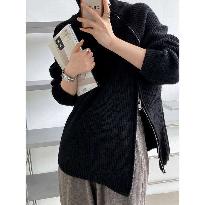 Stylischer Damen Winterpullover gerippt mit Reißverschluss. Kuschelig warm und vielseitig kombinierbar für Outfits.