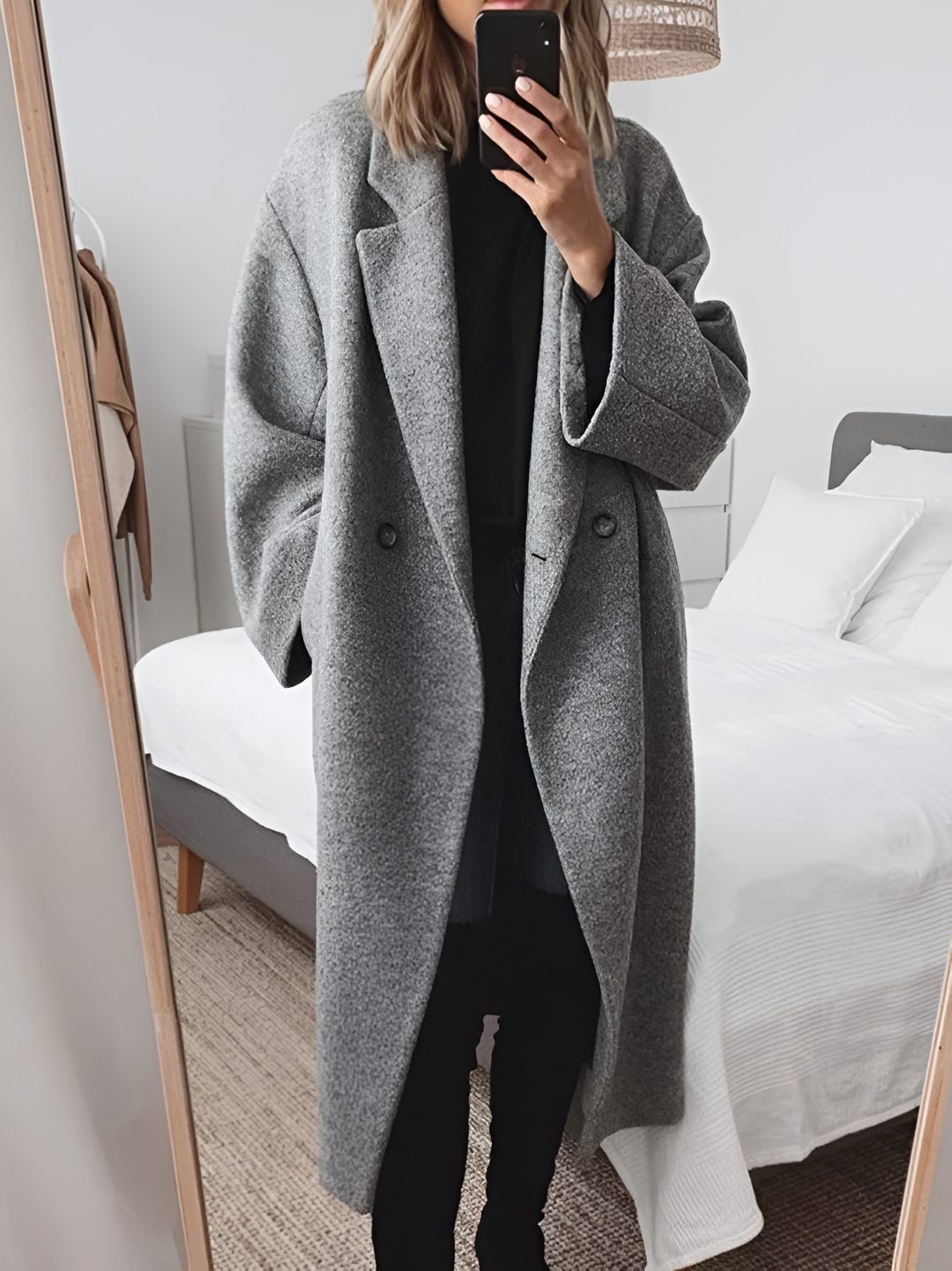 Damen Wintermantel grau mit warmem Futter, stilvoll & modern. Ideal für kalte Tage.