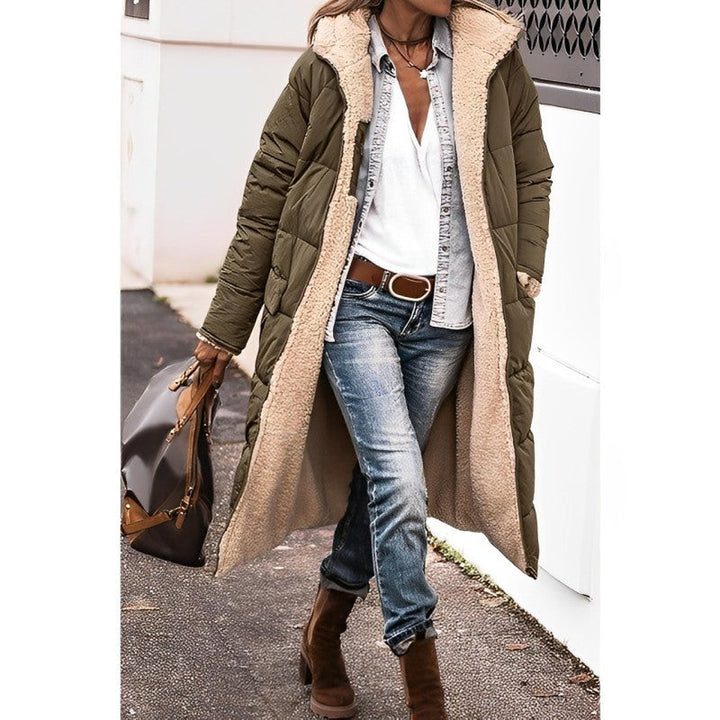 Grauer Damen Wintermantel lang, warm & stilvoll. Perfekte Oberbekleidung für Freizeit, Outdoor & kalte Wintertage.