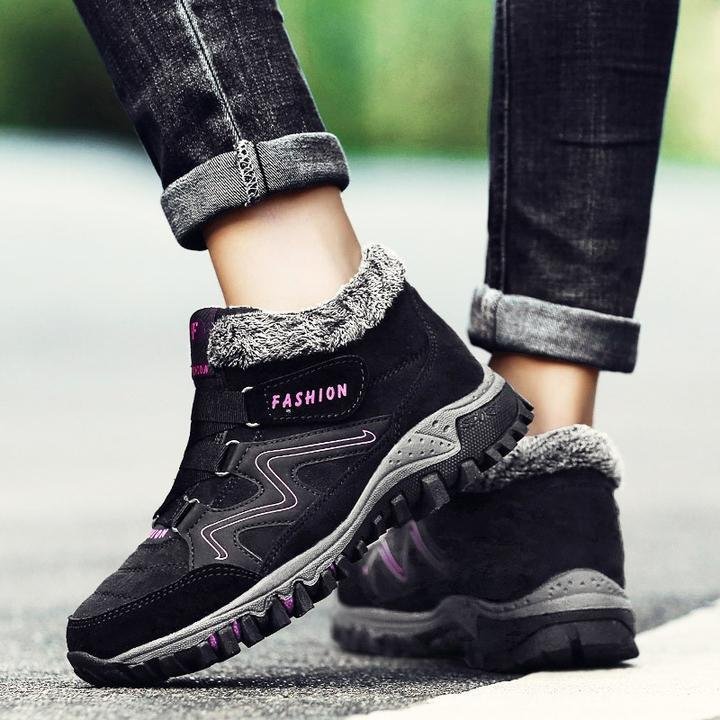 Damen Winterstiefel, warm gefüttert, kuschelig & stilvoll für kalte Tage.