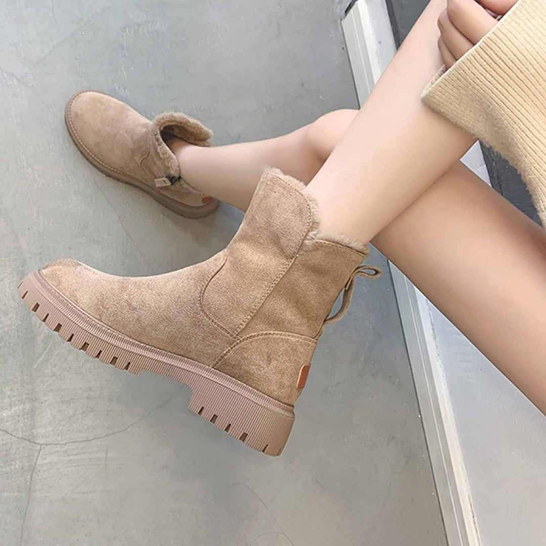 Robuste Sohle der Damen Winterstiefel, wasserdicht und rutschfest für sicheren Halt bei Eis & Schnee.