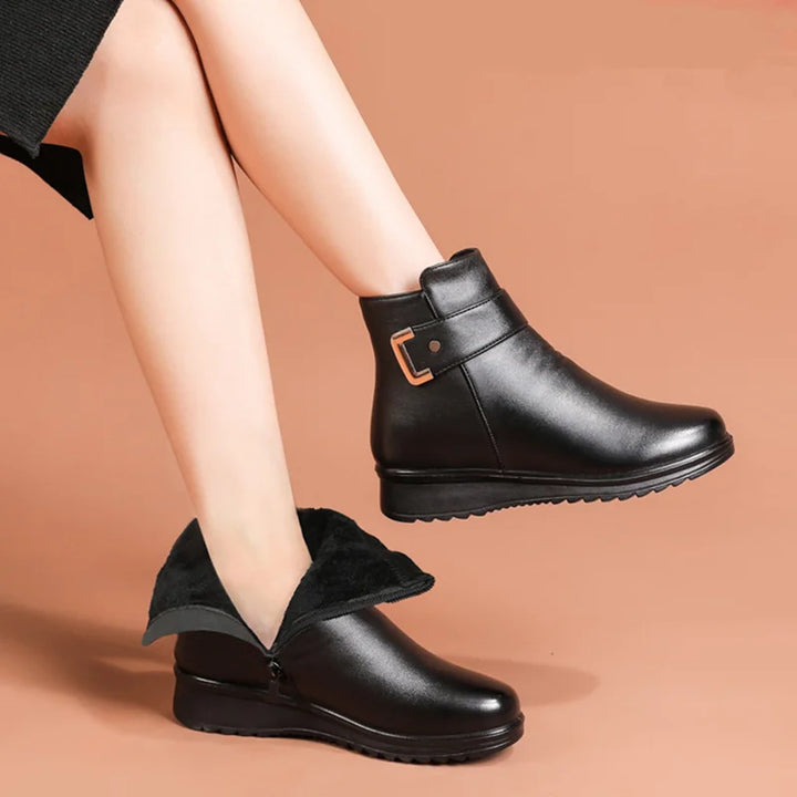 Rutschfeste Damen Winterstiefel für sicheren Halt; komfortabel & warm für Schnee und Eis.