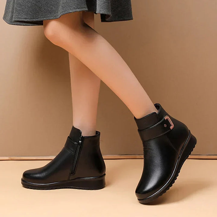 Hochwertige Damen Winterstiefel: Rutschfest, warm und super bequem für lange Spaziergänge im Winter.