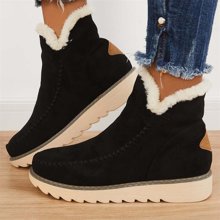 Innenfutter Detail: Kuschelig warme Damen Winterstiefeletten mit Slip-On für optimalen Komfort.