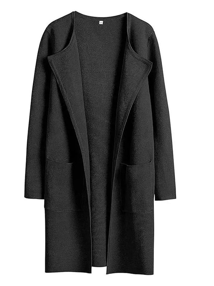 Elegante Damen Strickjacke in Beige, Strickmode für den Lagenlook, warm & weich mit Seitentaschen.