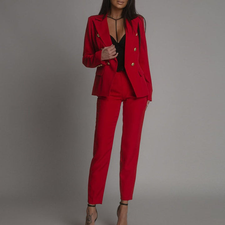 Bürotaugliches Damen Blazer-Hosen-Set, zweireihig, elegant und professionell im Design.