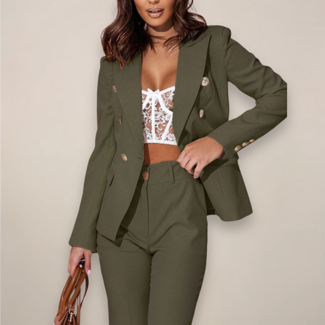 Moderner Damen Blazer-Anzug, figurbetont geschnitten. Trendiger Zweiteiler für die modebewusste Frau. Sommerschnitt.