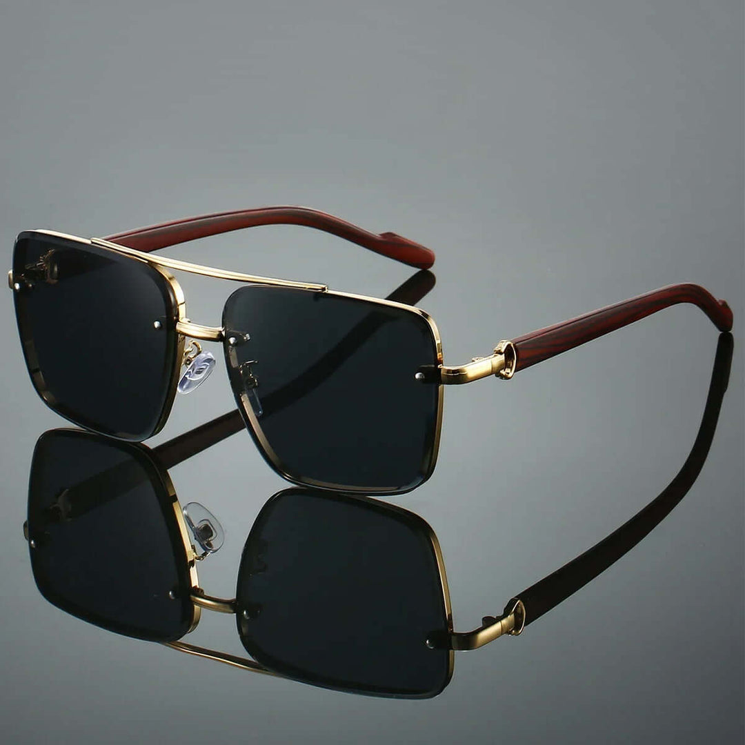 Quadratische Gold-Sonnenbrille mit getönten Gläsern