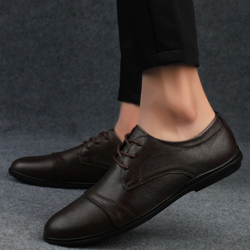 Schварze elegante Herrenhalbschuhe für formelle Anlässe und Büro