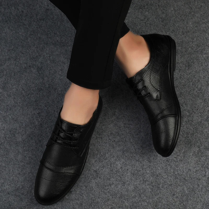 Sohle und Absatz von eleganten Herren Business Halbschuhen