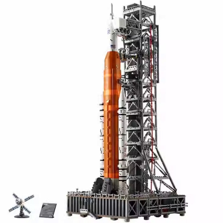 Detailgetreues NASA Artemis Modell - Mehrstufiges Raketenbaukit mit Orion-Kapsel und Startturm für Raumfahrtfans.