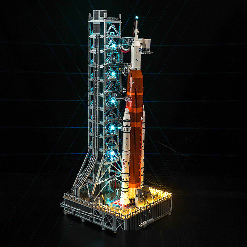 Detailgetreues NASA Artemis Modell - Mehrstufiges Raketenbaukit mit Orion-Kapsel und Startturm für Raumfahrtfans.