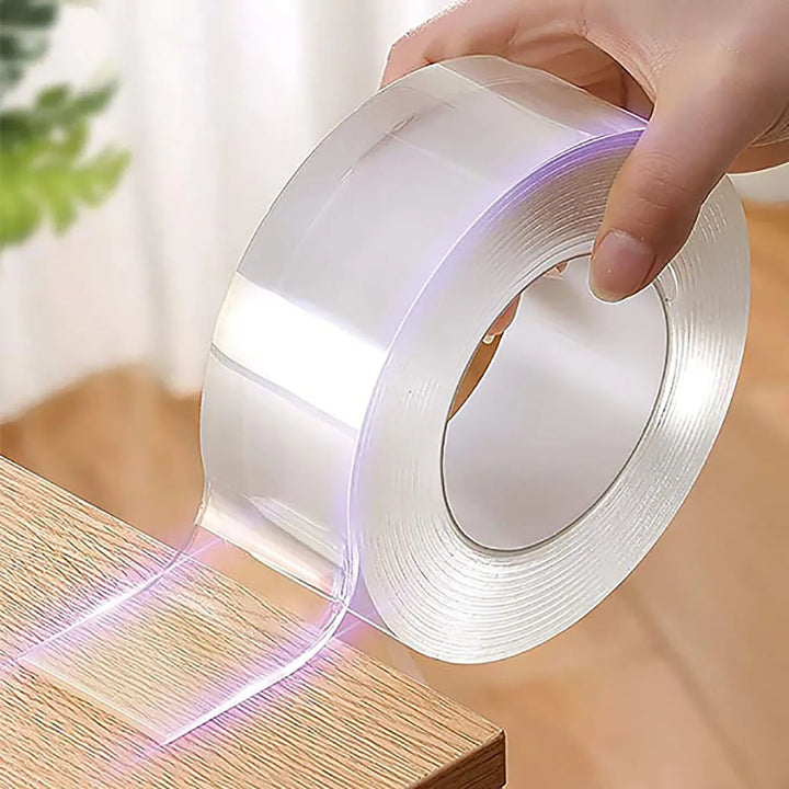 Transparente Nano-Klebebandrolle, doppelseitig, stark haftend, für vielseitige Anwendungen.