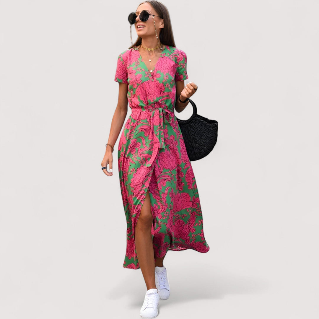 Damen Wickelkleid kurzarm mit fließender Passform in Ganzansicht