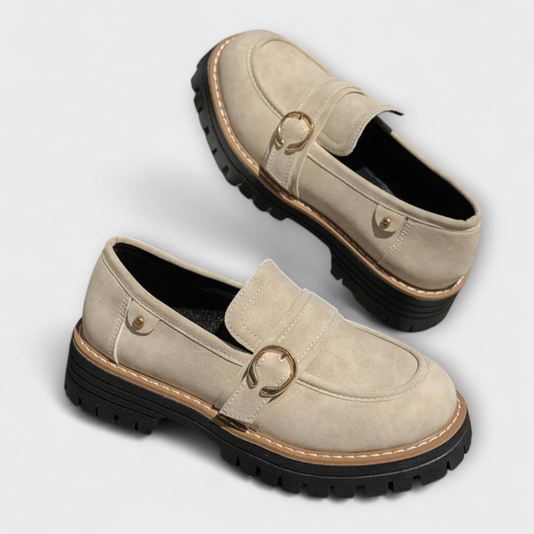 Bequeme Slip-On Damenschuhe im Detail, Seite links