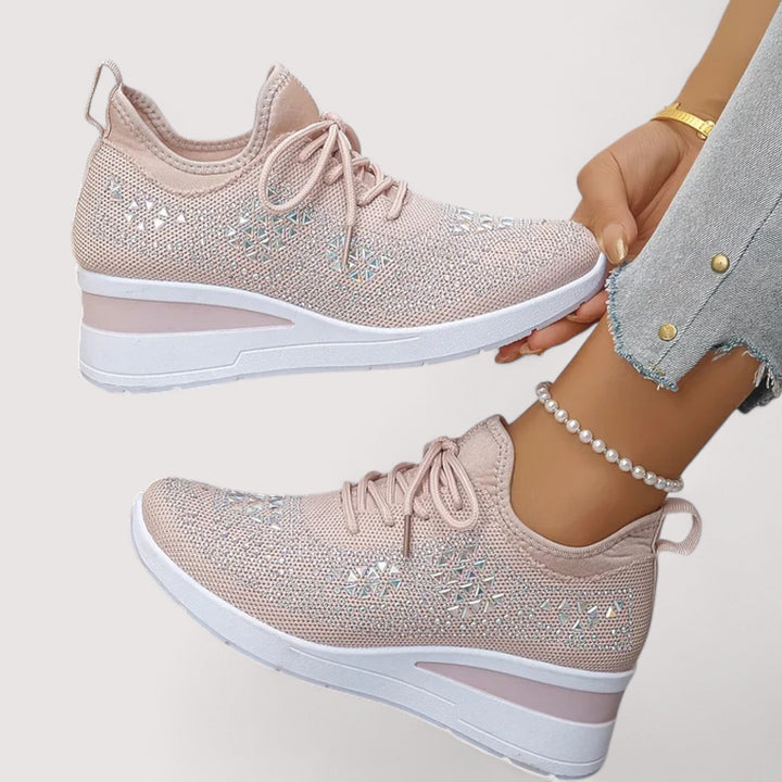 Innenansicht der atmungsaktiven Damen Glitzer-Sneaker, perfekt für angenehmen Tragekomfort.