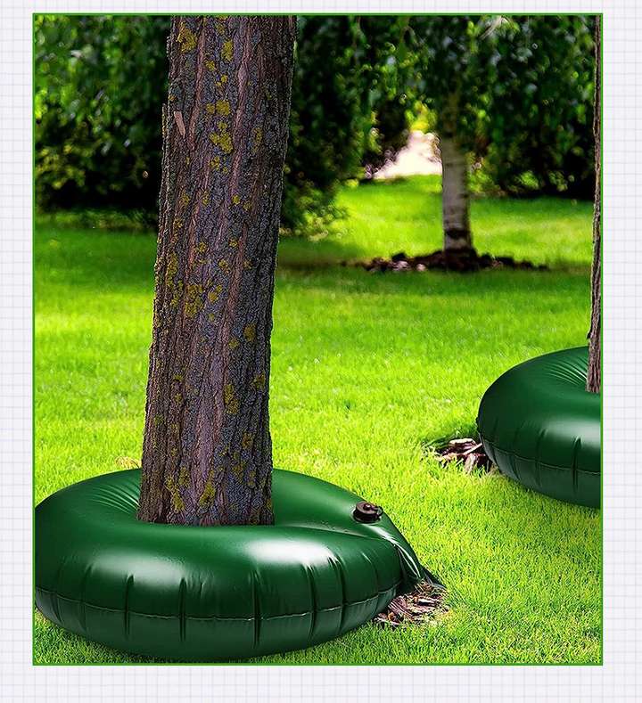 "Effektive 15/20 Gallon Baum Bewässerungstasche, grün und braun, für gleichmäßige Tropfbewässerung von Gartenbäumen."