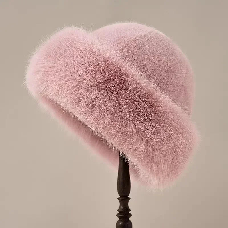 Rosa Damen Barettmütze als schickes Sommeraccessoire. Leichte Kopfbedeckung für einen frischen Look.