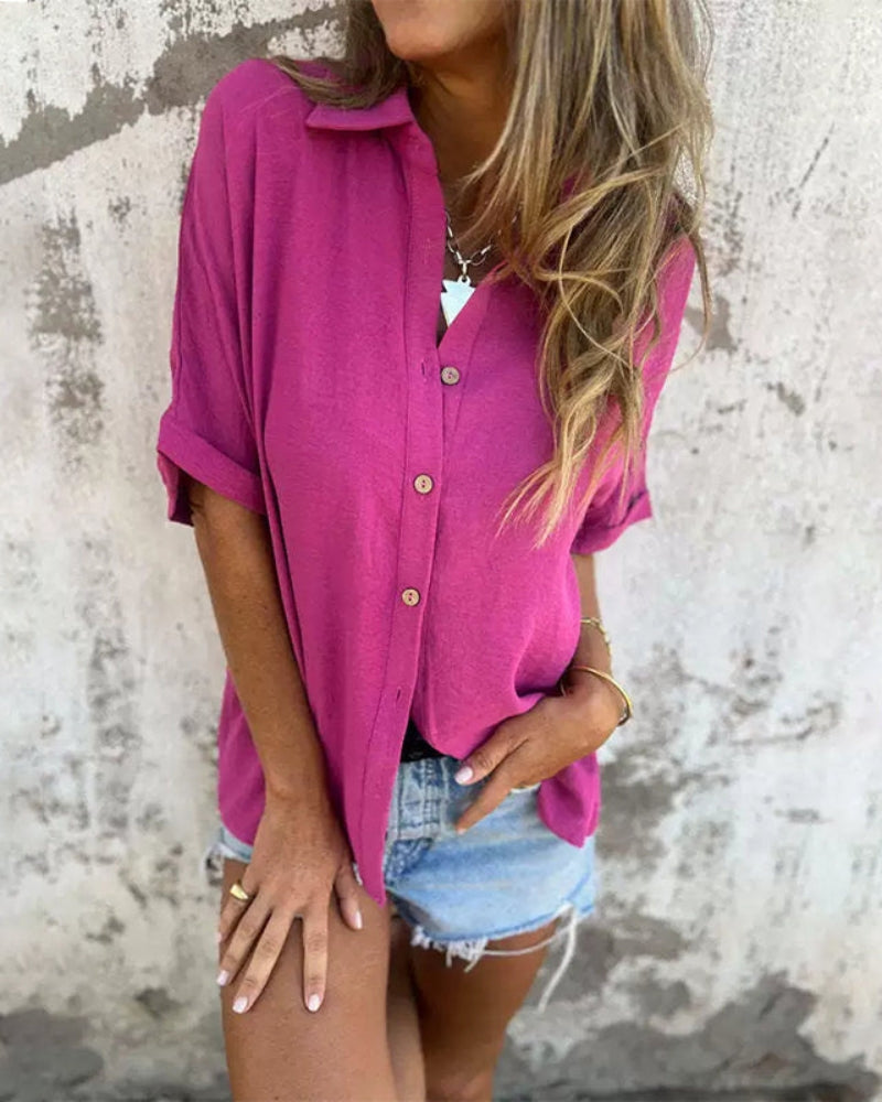 Schicke Damenbluse mit entspanntem Schnitt, ideal für Business Casual oder Freizeit.