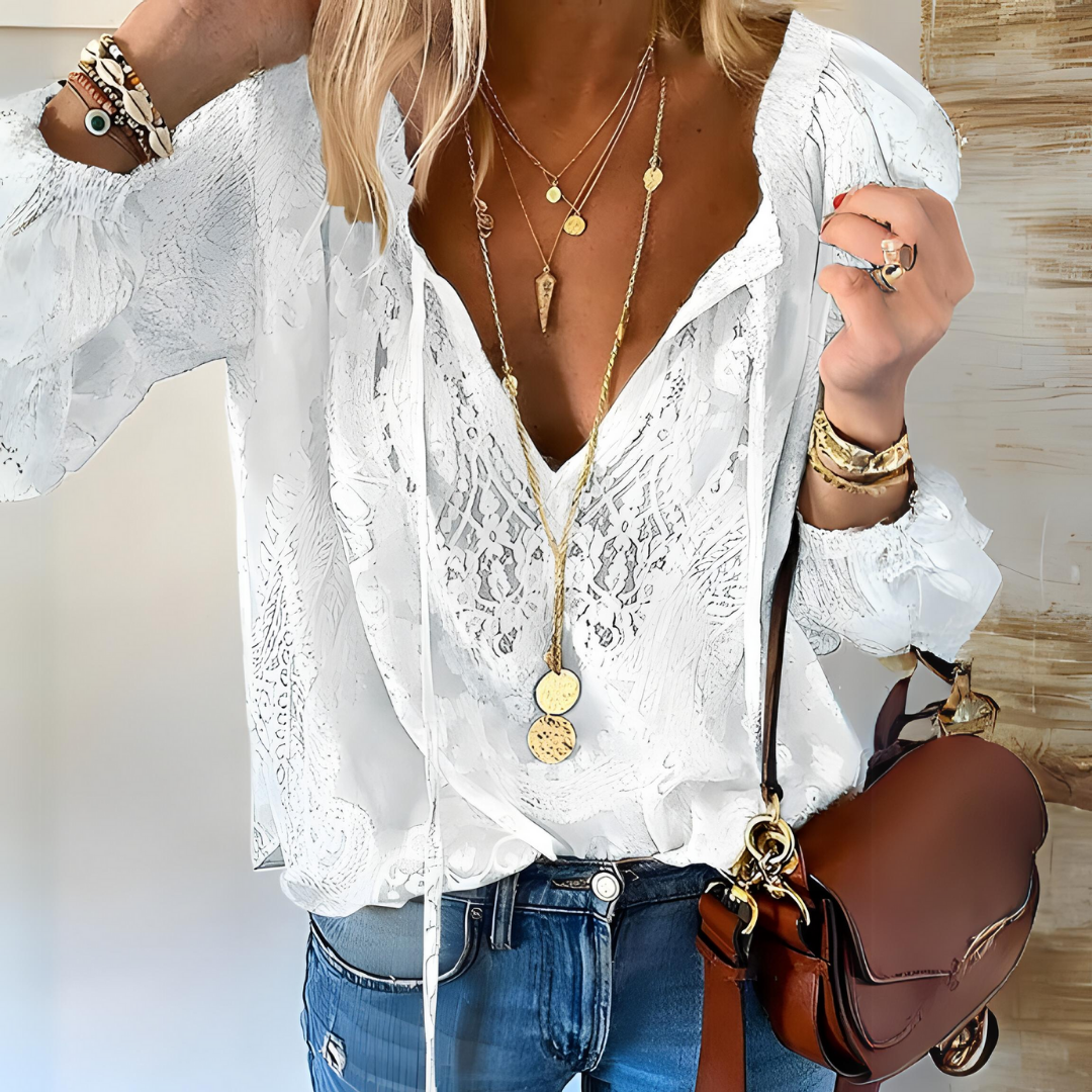Leichte Sommerbluse für Damen im Boho-Stil, V-Ausschnitt, elegant & bequem für Urlaub oder Alltag.