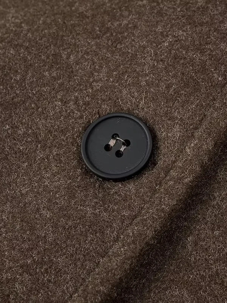 Kuschelige Damen Doubleface-Jacke für stilvolle Eleganz; ein warmes und modisches Essential in Dunkelkaffee.