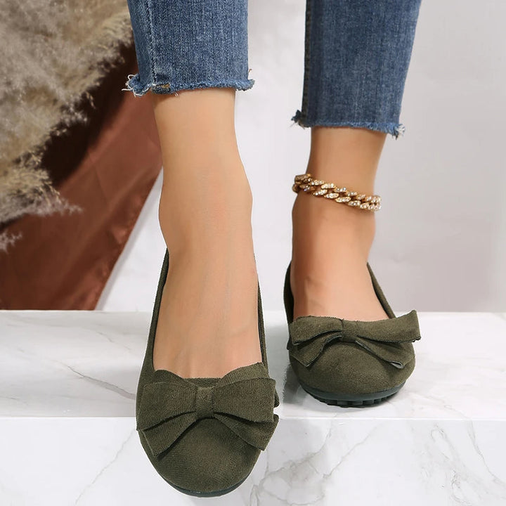 Bequeme und stilvolle Damen Ballerinas als Frühlingsschuhe. Elegante Flats mit charmanter Schleife für jeden Tag.