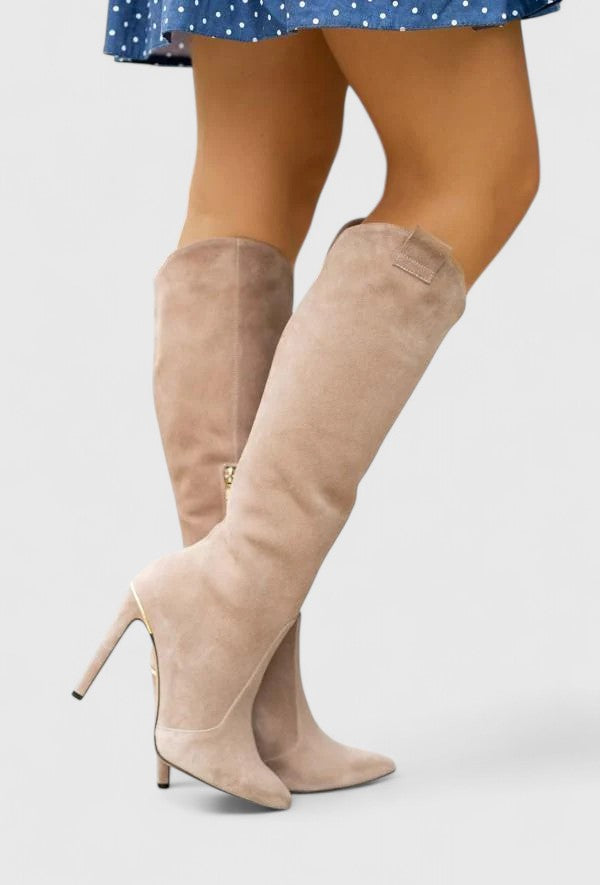 Damen Elegante Frühlingsstiefel kniehoch, mit spitzer Zehenpartie. Modische & bequeme Damenschuhe für den Frühling.