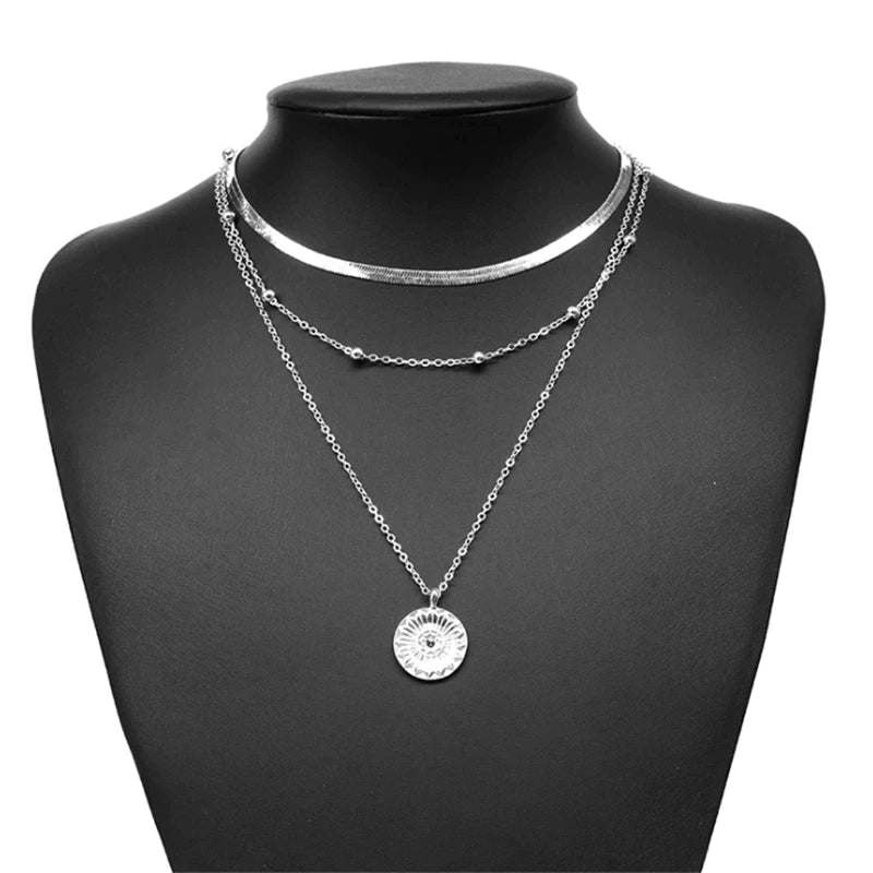 Zeitlose Silberkette für Frauen aus 925er Sterling Silber. Rundes Design, handgefertigt, stilvoller Damenschmuck.