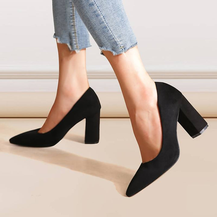 Elegante Damen High Heels aus Hirschleder, spitz zulaufend, in Königsblau. Ideal für Büro und Abendgarderobe.
