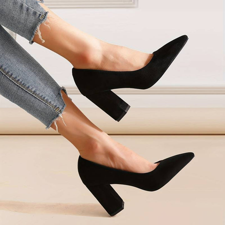 Elegante Damen High Heels aus Hirschleder, spitz zulaufend, in Königsblau. Ideal für Büro und Abendgarderobe.