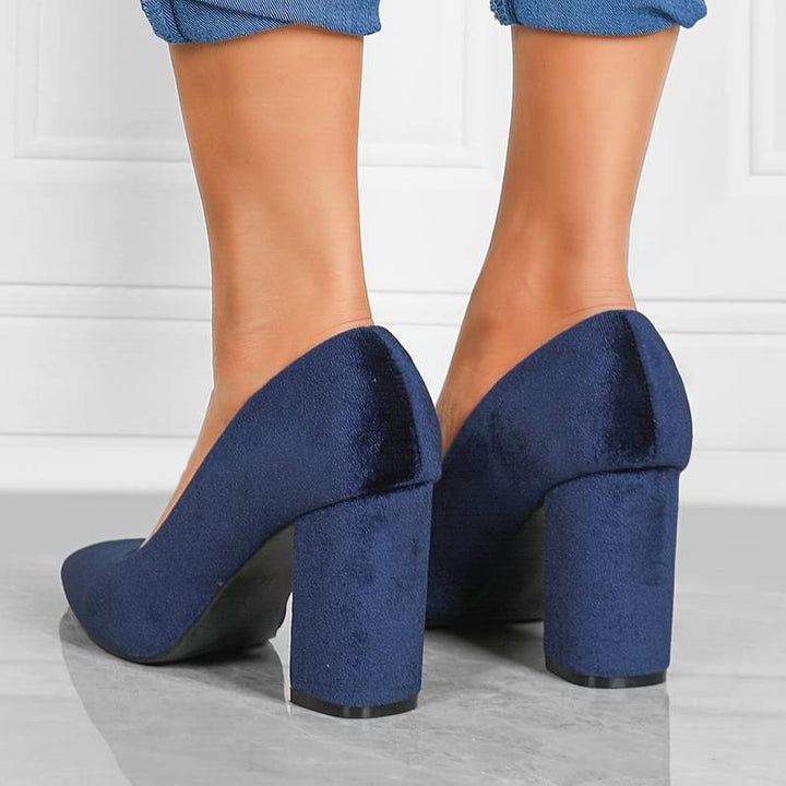 Elegante Damen High Heels aus Hirschleder, spitz zulaufend, in Königsblau. Ideal für Büro und Abendgarderobe.