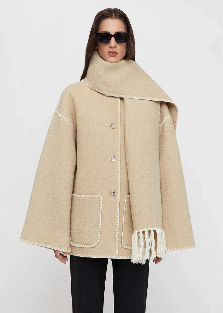 Luxuriöse Damen Schaljacke; stilvolle Warme Jacke mit lockerem Schnitt für kühle Tage.