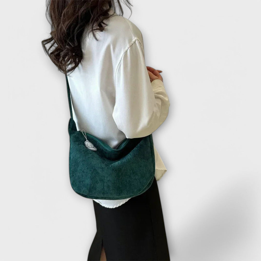 Moderne Damen Handtasche; vielseitige Sommer-Begleiterin für elegante Looks.