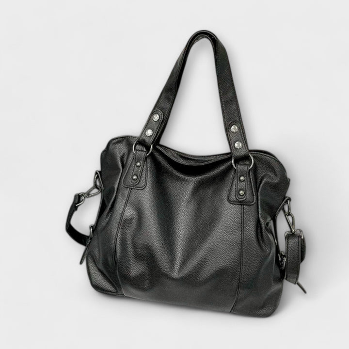 Damen Schultertasche für den Sommer, elegant & stilvoll. Perfektes Accessoire für Freizeit und warme Tage.