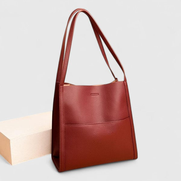 Minimalistische Damen Schultertasche in Lederoptik, stilvoll & elegant. Perfekt als moderne Handtasche für Alltag & Abend.