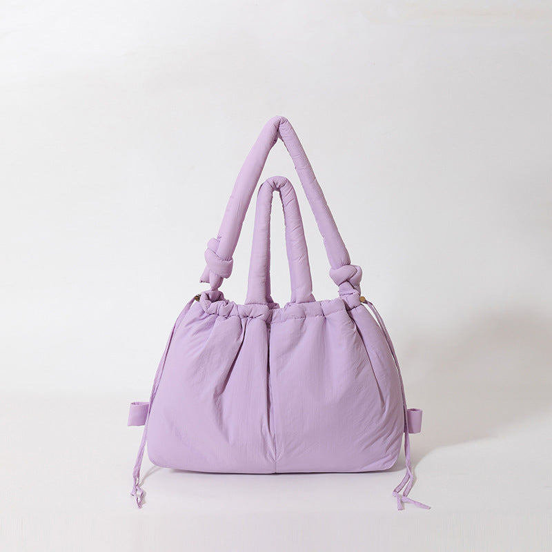 Professionelle Damen Bürotasche, groß genug für Dokumente und Laptop, stilvoll und funktional.