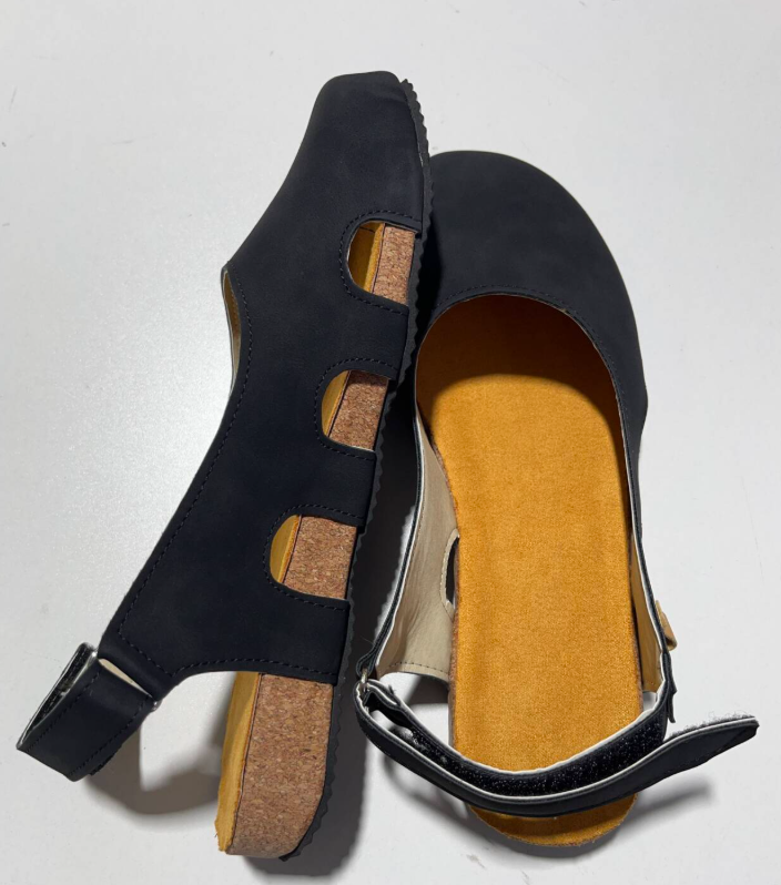 Moderne Damen Slingback Flats. Leichte Frühlingsschuhe mit offener Spitze, ideal für Eleganz & Komfort.