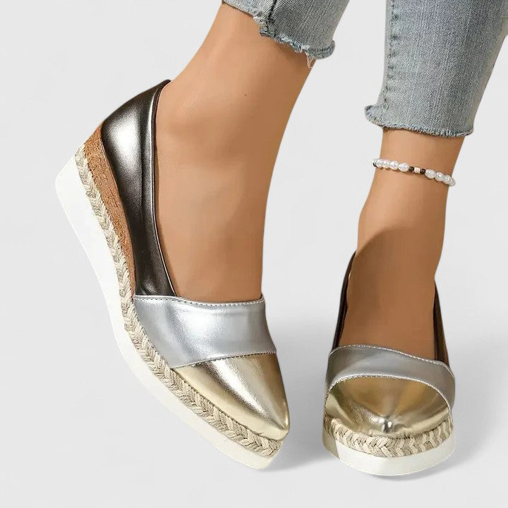 Elegante Damen Slip-On Keilabsatzschuhe mit spitzer Zehe, perfekt für Frühling & Sommer, komfortabel.