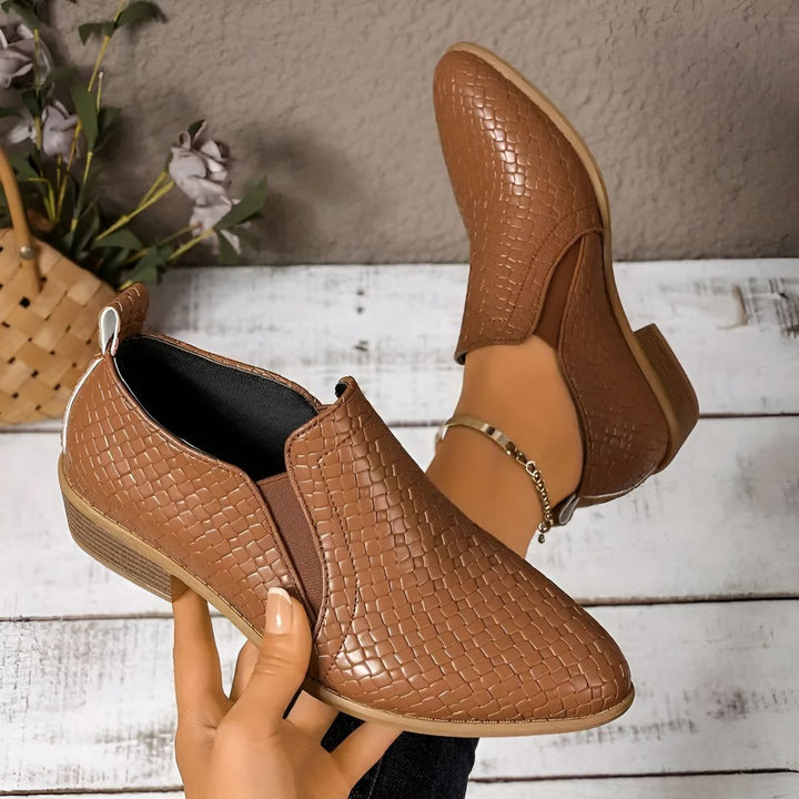 Vielseitige elegante Damen Slip-On Schuhe mit Komfort-Absatz, ideal für Büro, Freizeit und Anlässe.