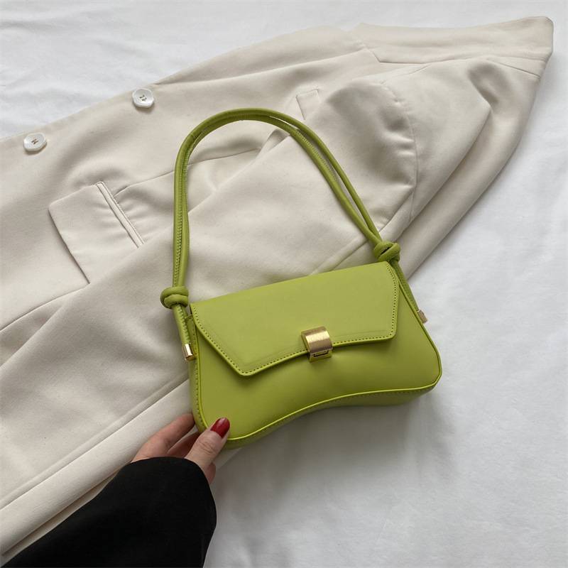 Moderne, elegante Damen Umhängetasche/Schultertasche. Ideales Sommer-Accessoire, stilvoll und praktisch für Frauen.