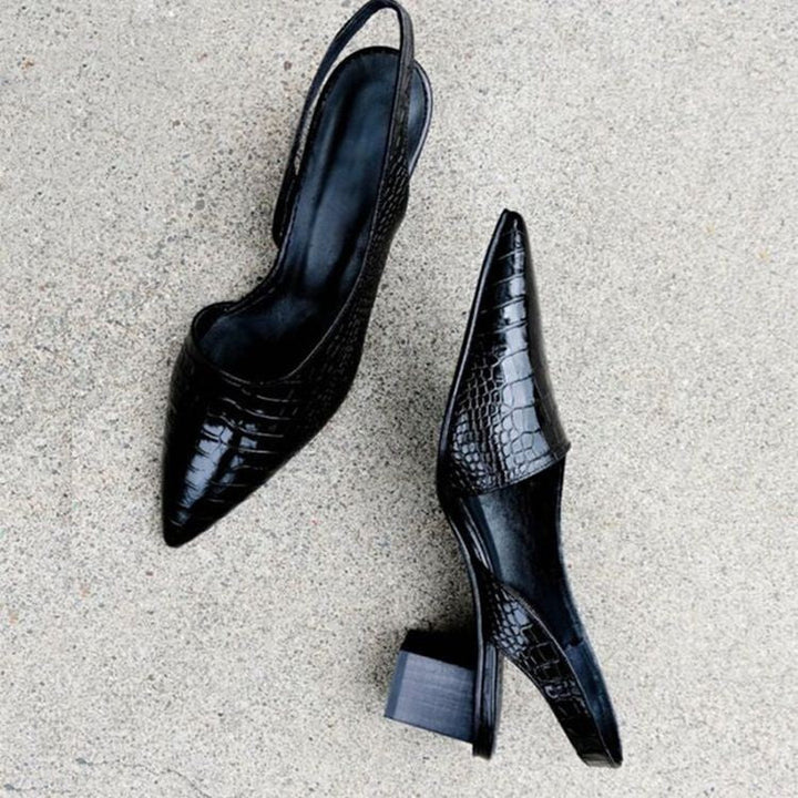 Komfortable spitze Damenschuhe mit stabilem Blockabsatz, ideal für Business, Sommer & Abendmode.