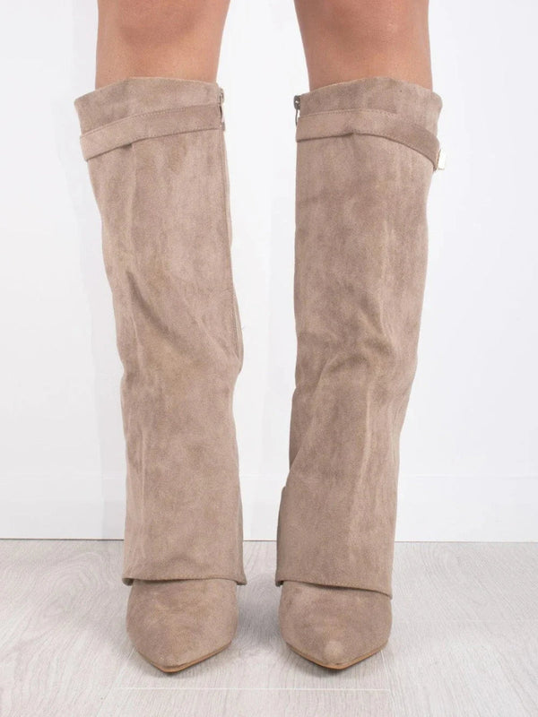 Modische Damen Kniestiefel in Schwarz, elegant für Herbst & Winter. Bequeme Alltagsstiefel mit Reißverschluss.