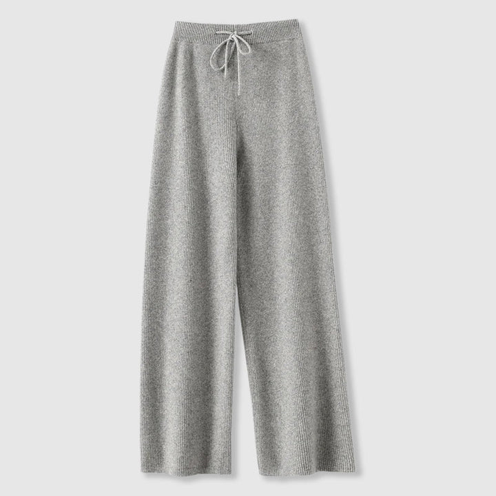 Vielseitige Damen Strickhose mit weitem Bein in Braun, elegant und warm für diverse Winterlooks.