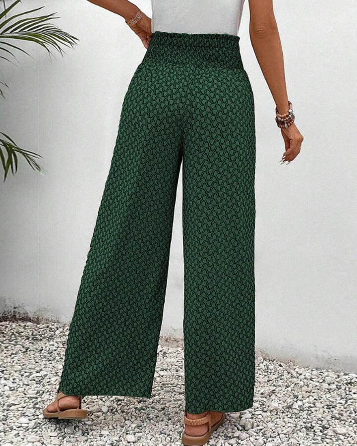 Zeitlose Damenhose: Hoher Bund, weites Bein. Klassisch elegante Maxihose, vielseitig für jede Jahreszeit geeignet.