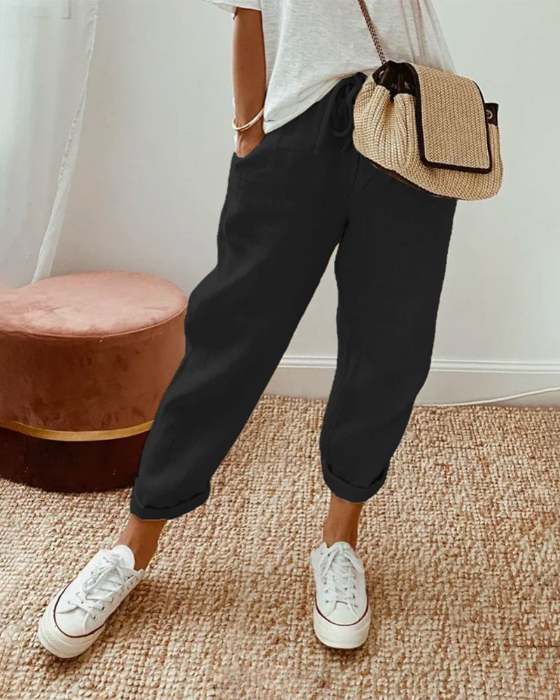 Modische Damenhose mit weitem Bein & hoher Taille für einen eleganten Business-Casual- oder Freizeit-Look. Vielseitig & atmungsaktiv.